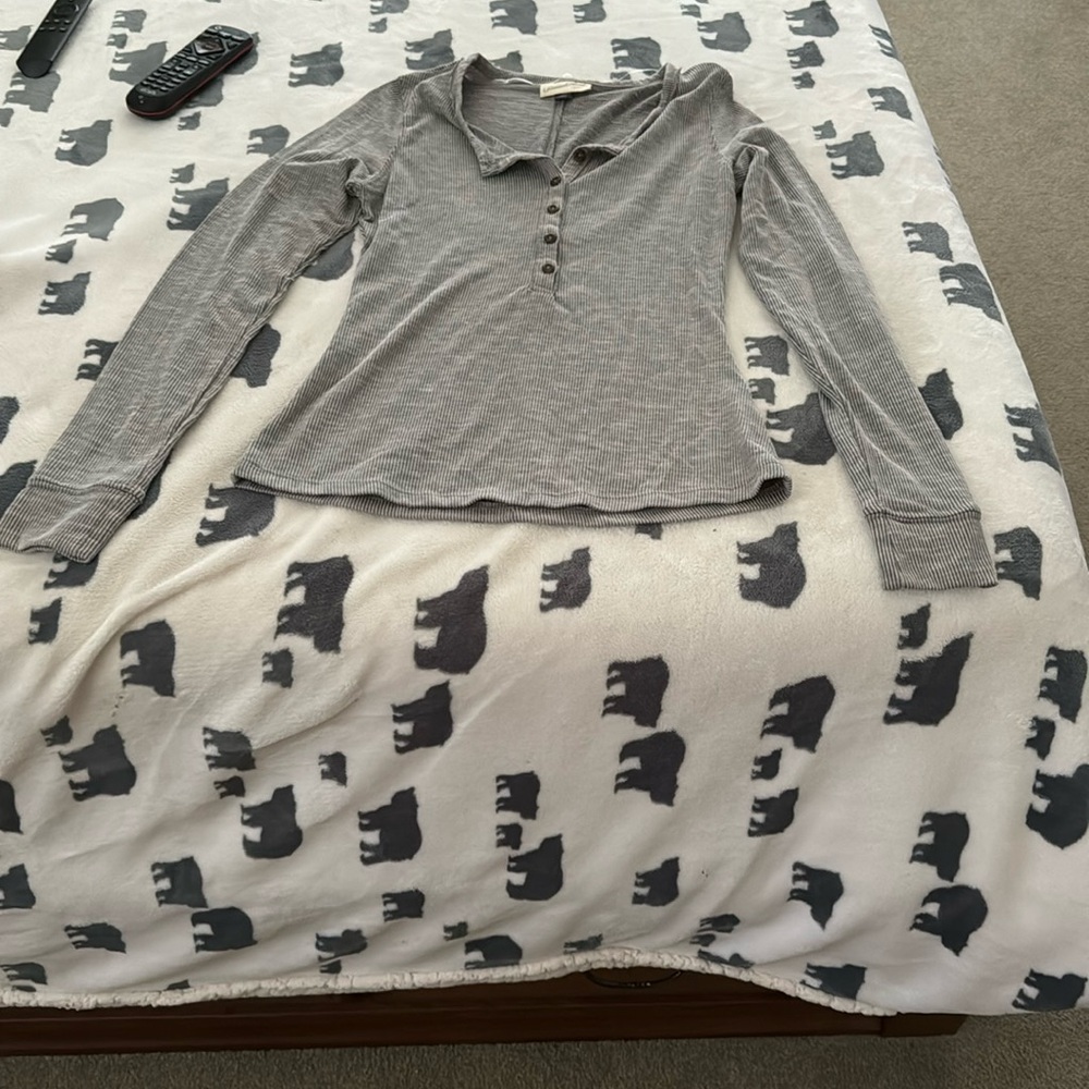 Universal thread long sleeve button down shirt